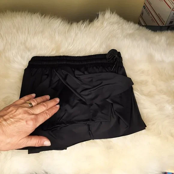 NWOT!!! Lightweight Tulip Style running Shorts Black, inner shorts!!! - Picture 4 of 7